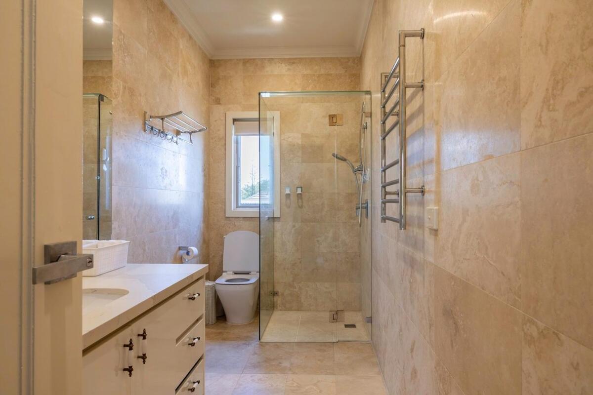 Holiday home Prime Location House With Pool In Kew *