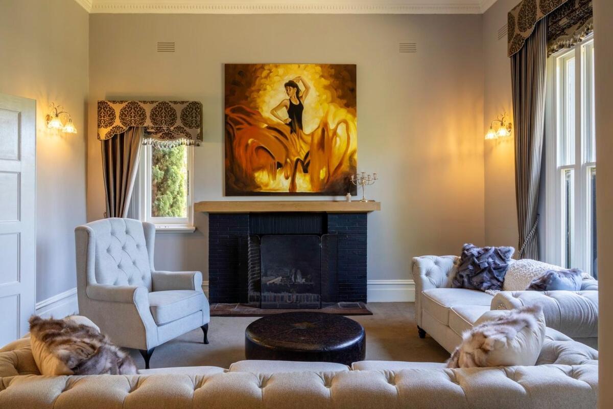 Prime Location House With Pool In Kew Holiday home Melbourne