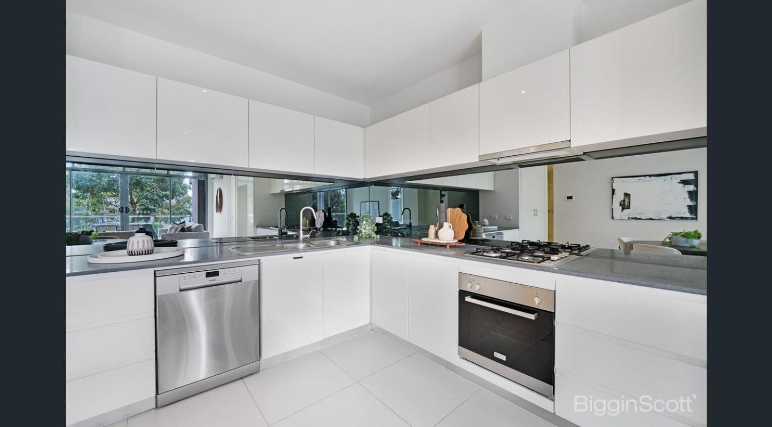 Edgewater In Maribyrnong * Melbourne