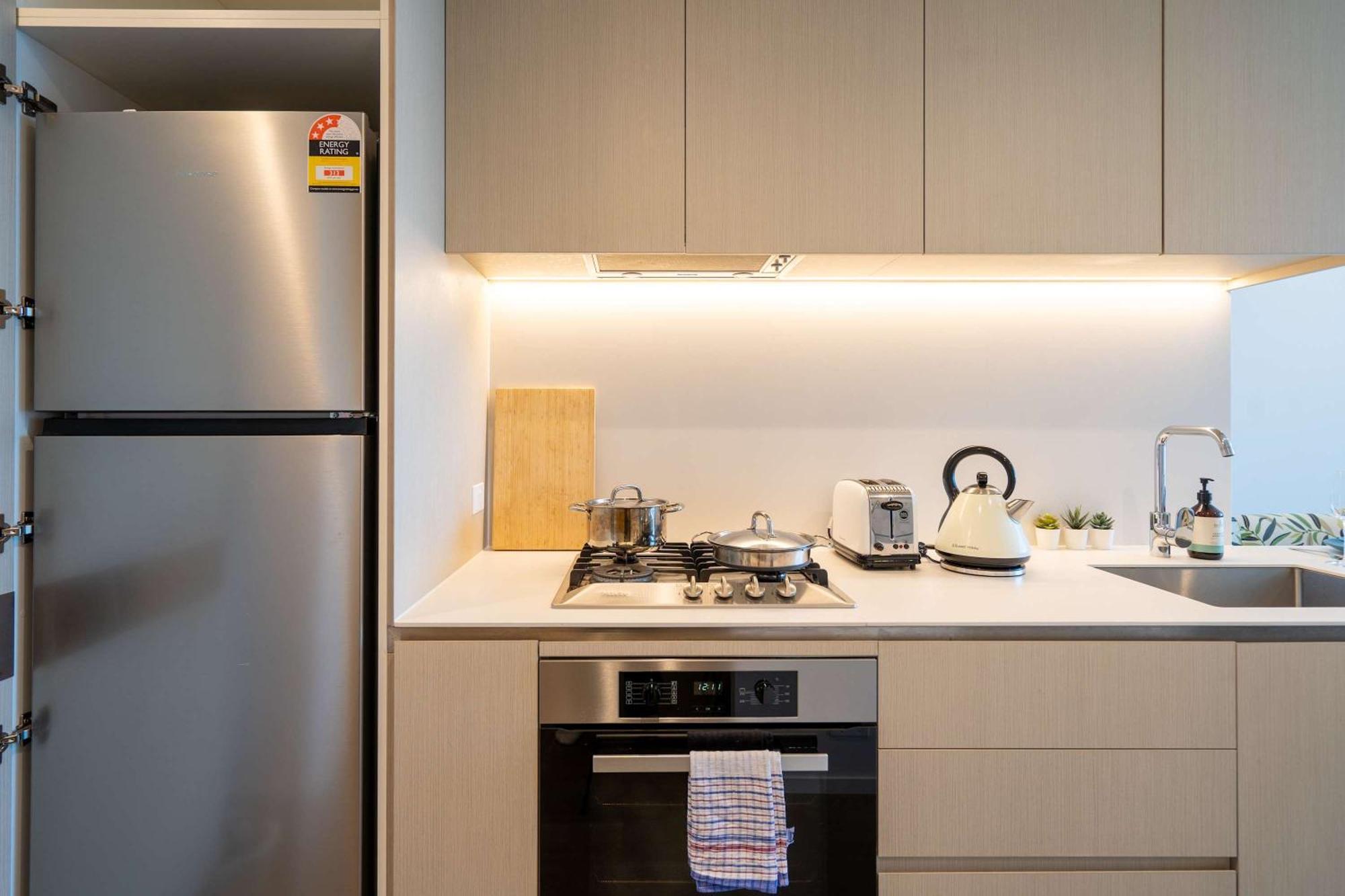 108 Highrise Bay View Apartment *
