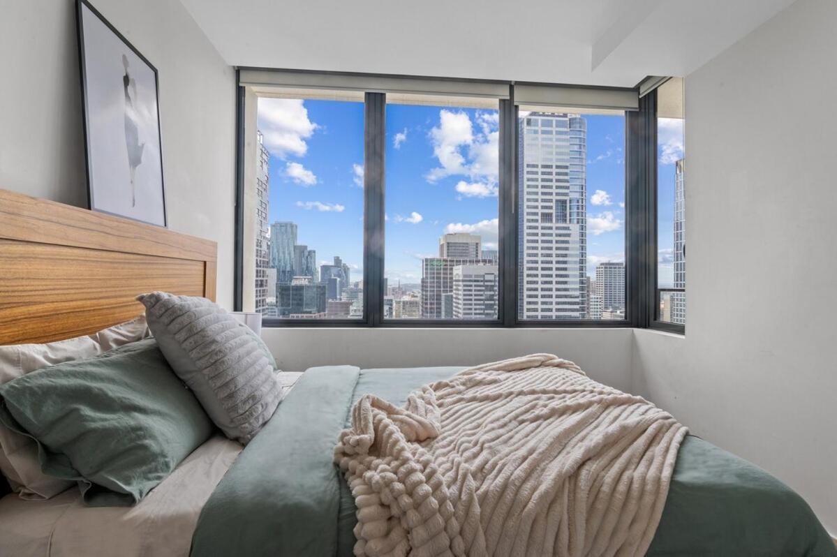 Comfy 2br, Skyhigh Views, Pool And Gym * Melbourne