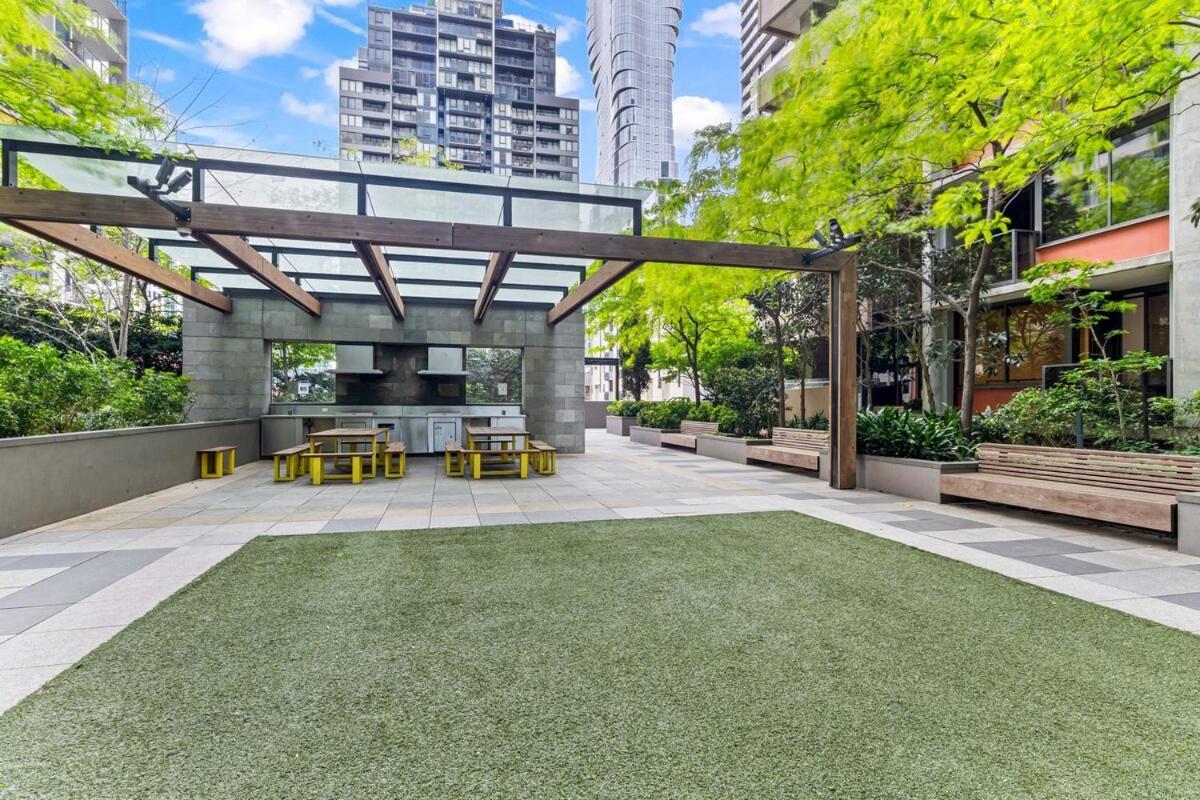Comfy 2br, Skyhigh Views, Pool And Gym Melbourne