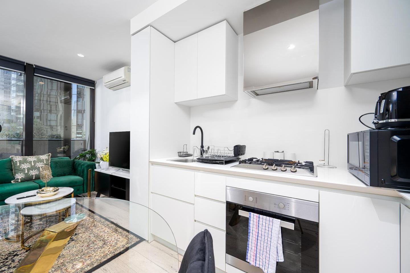 Luxury Free Car Park, Pool, Gym, Sauna, Steam Apartment *