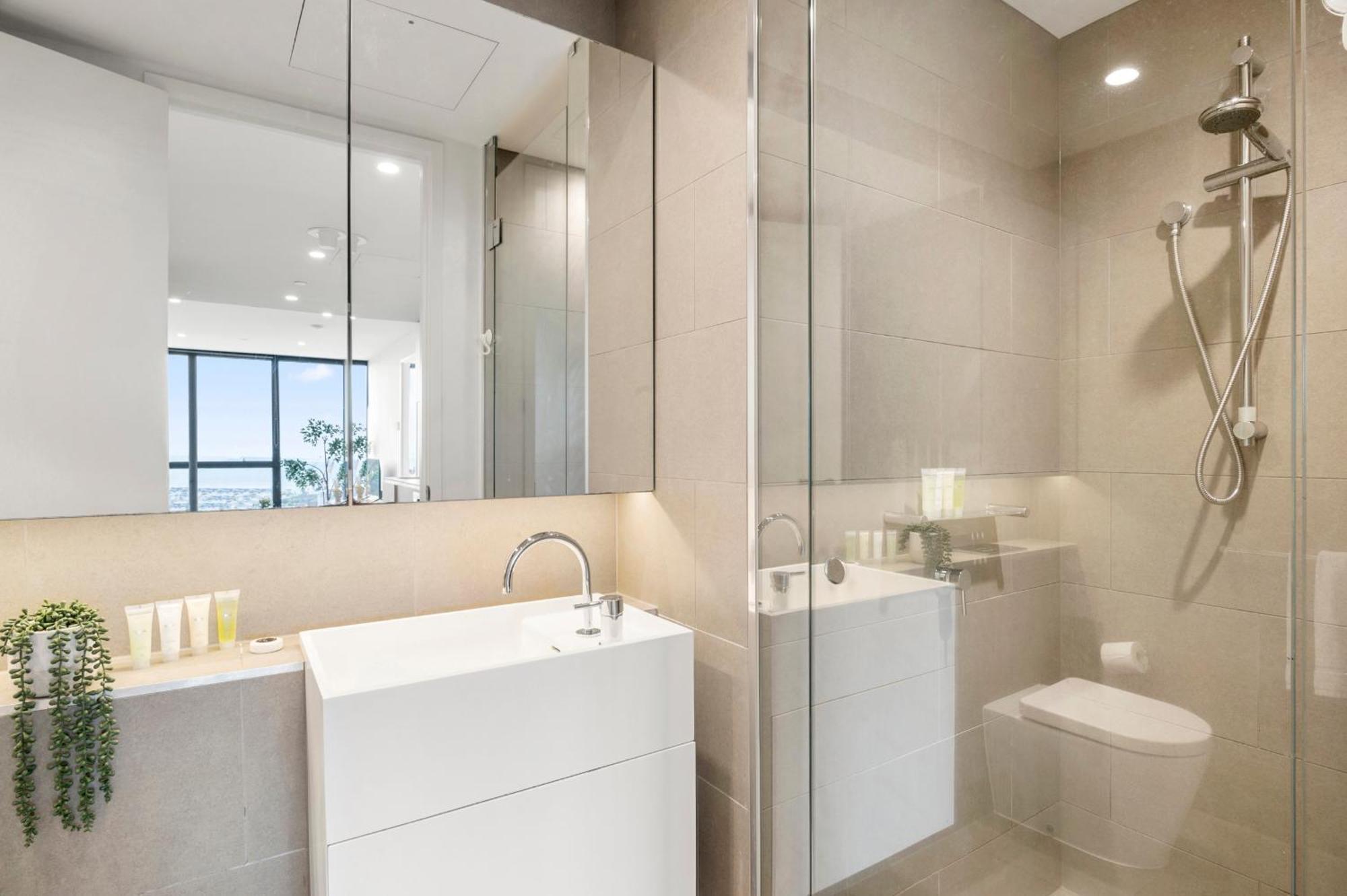 Skybound Escape, Lux 55th High Floor 2br In Aus108 Apartment