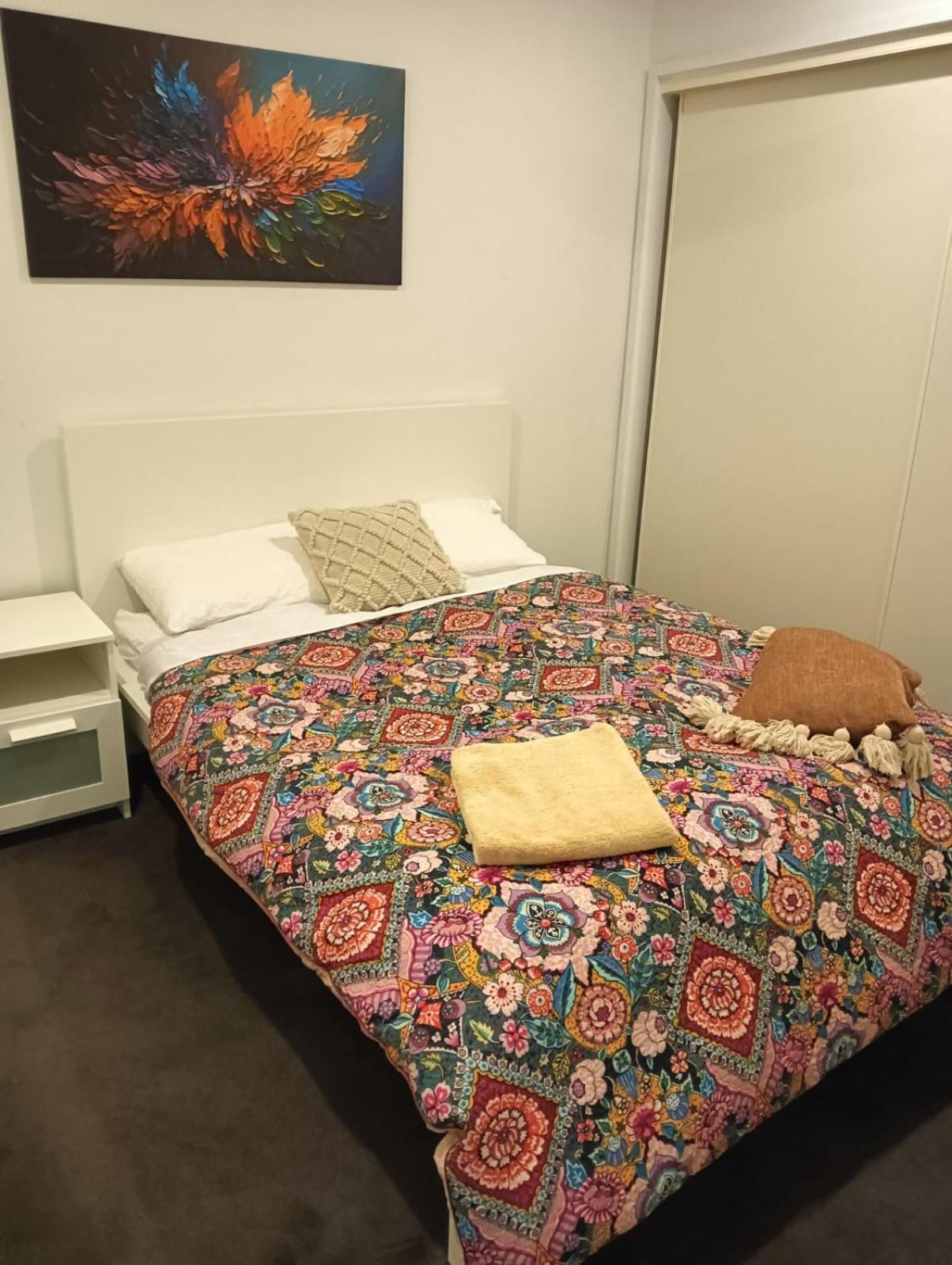 Urban Oasis 3 Brs & Parking Apartment *