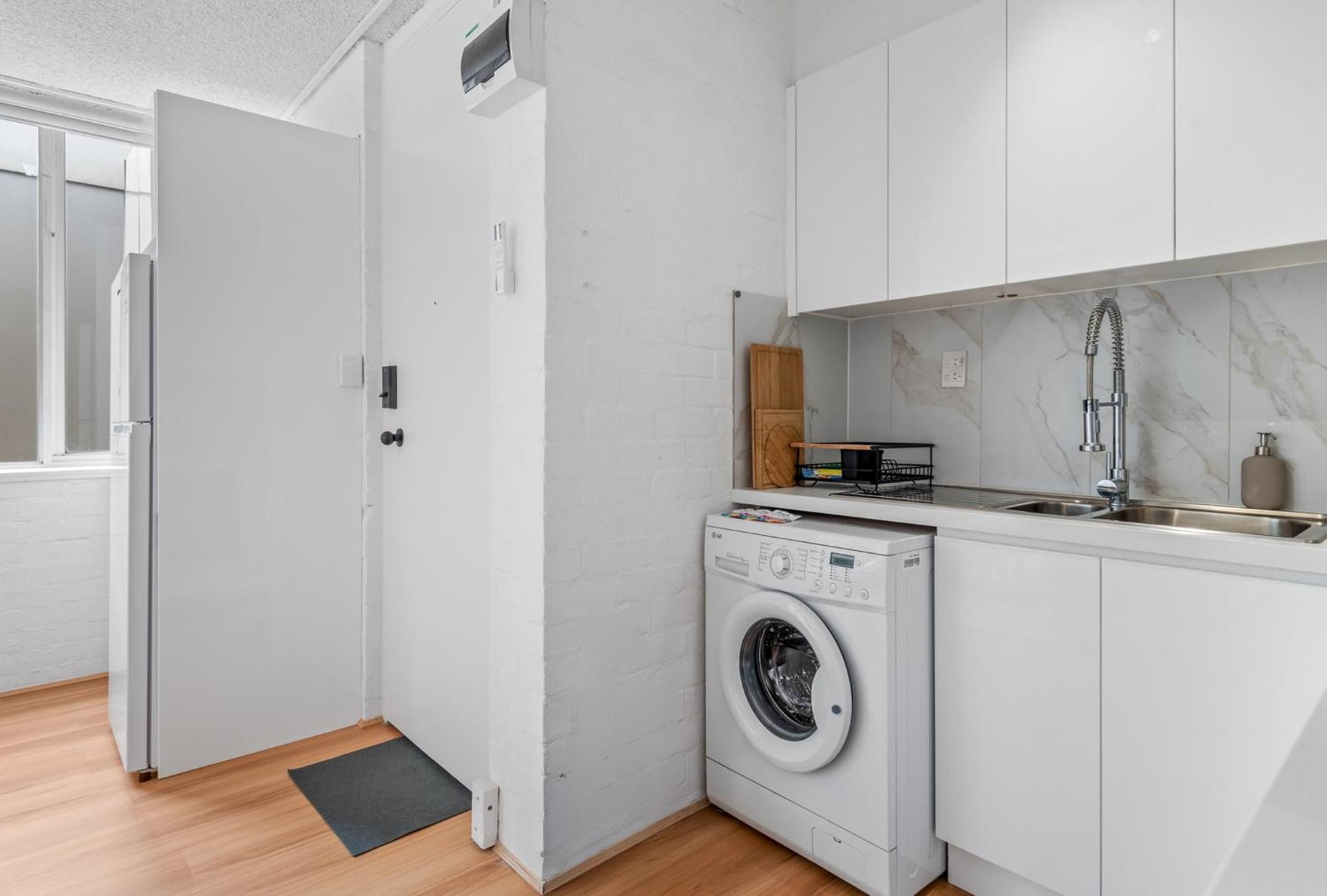 Cozy 1br In South Yarra With Parking & Wi-fi *