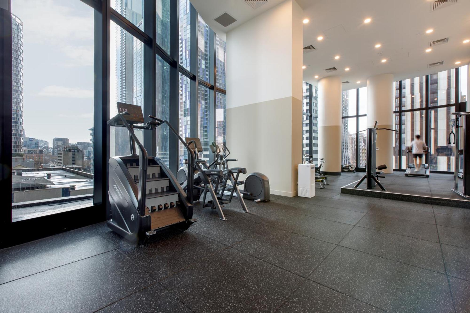 Modern Nomads Trendy 2br Skyline Near Station Melbourne