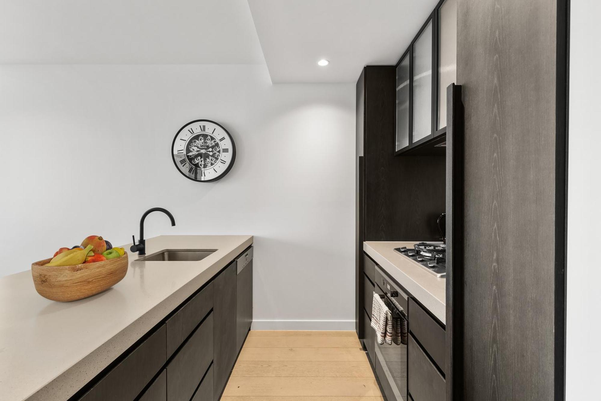 Panoramic View Two Bedrooms At Collins House Apartment Melbourne