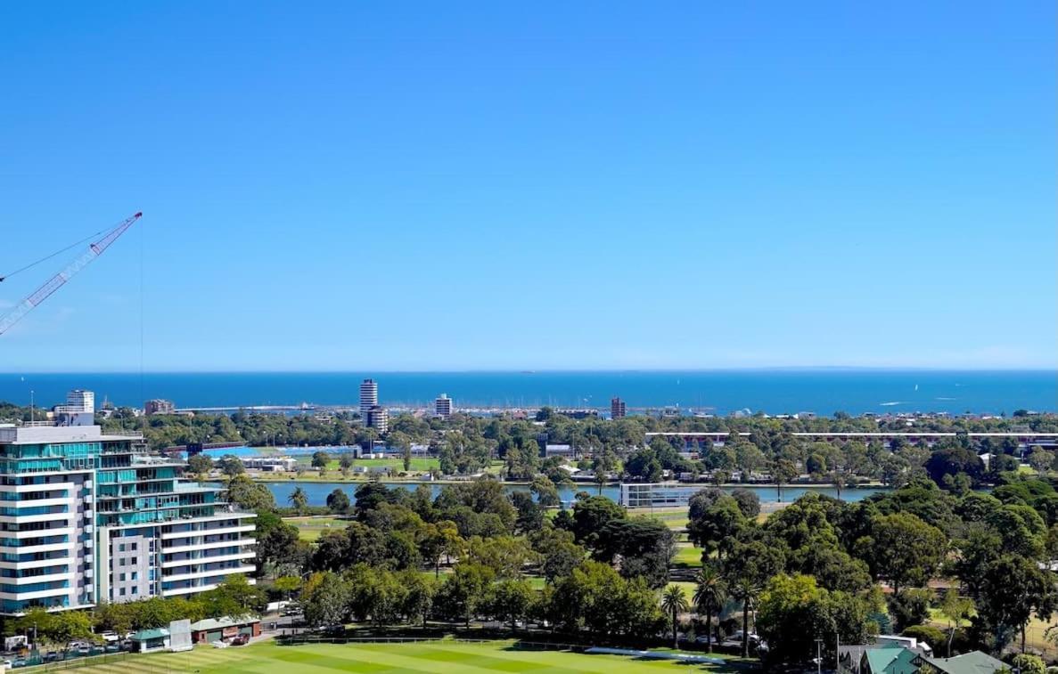 Luxury 2br - Stunning Bay View Cbd View Lv16 Apartment *