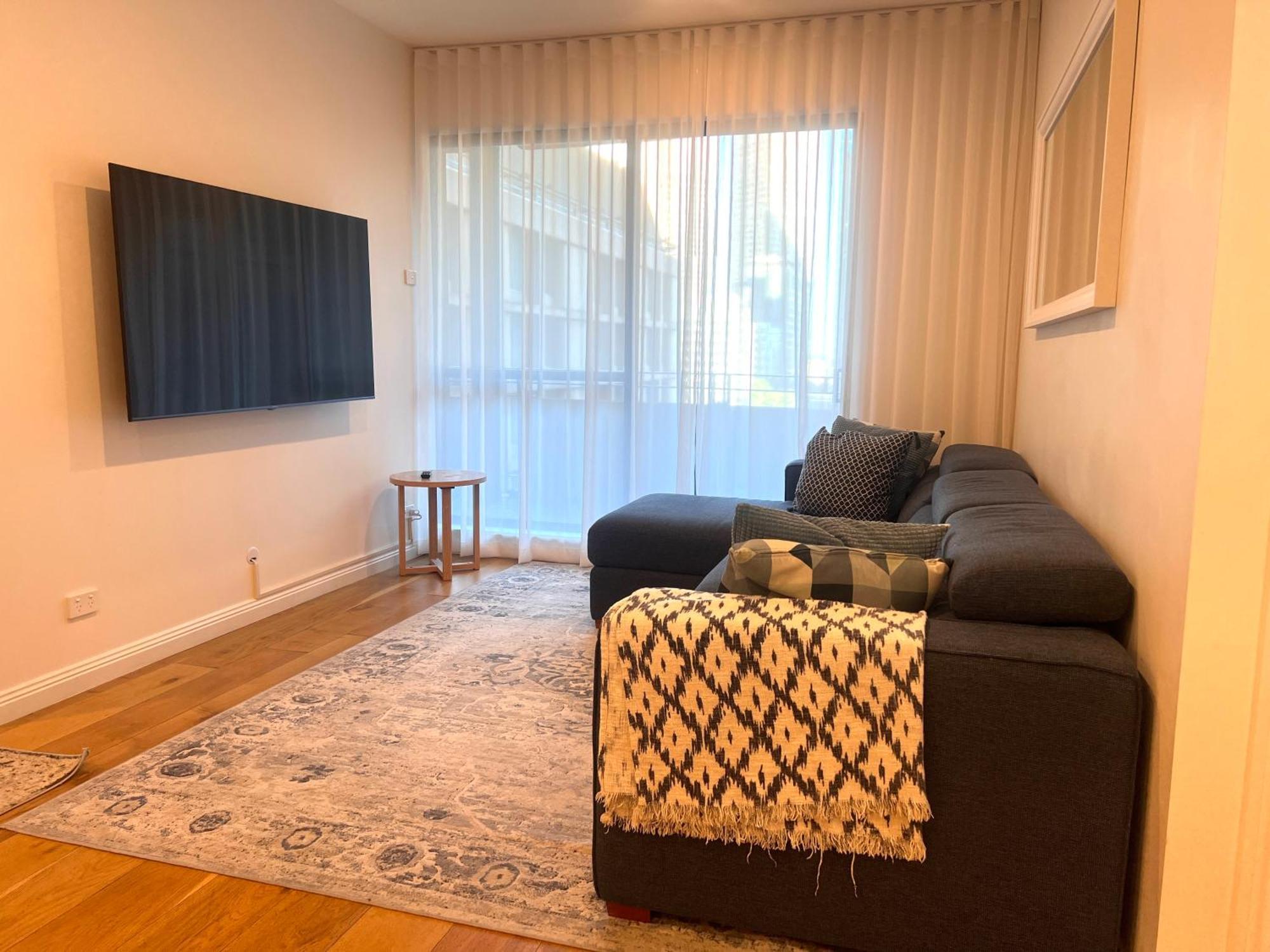 Exquisite 3br Exhibition With Gym & Pool *