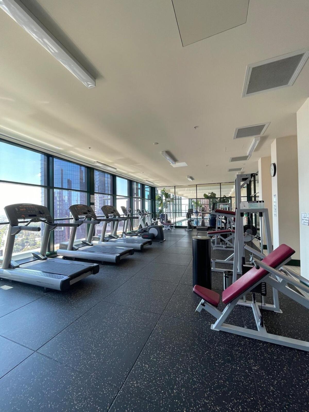 Exquisite 3br Exhibition With Gym & Pool *