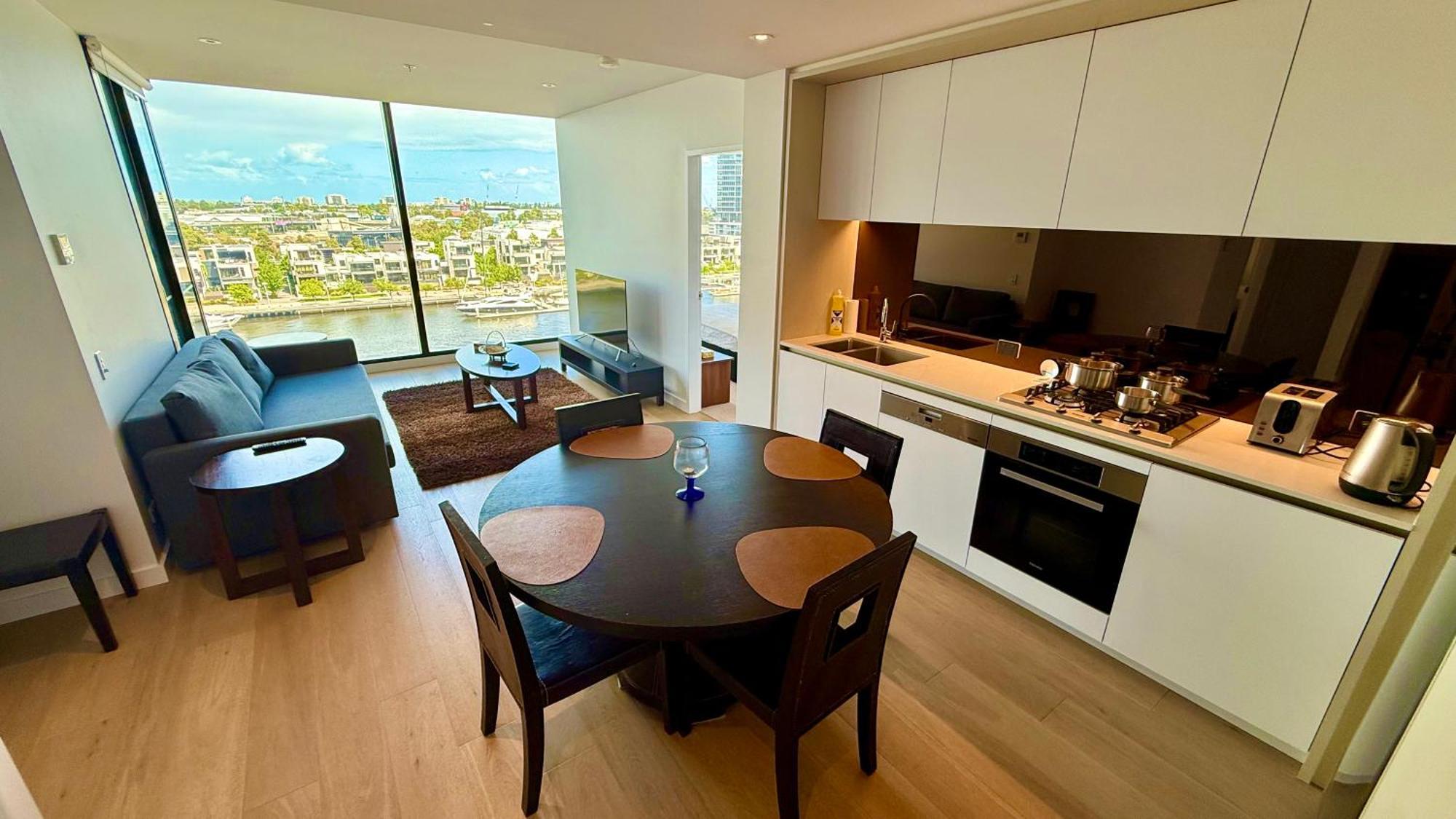 Homestay Yarra Accommodation-private Apartments-collins Wharf Waterfront, Docklands *