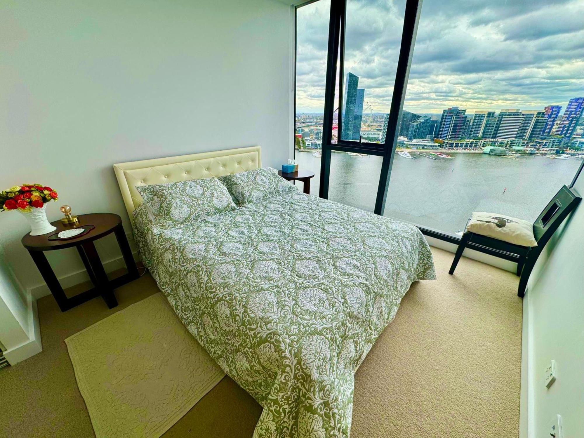 Homestay Yarra Accommodation-private Apartments-collins Wharf Waterfront, Docklands Melbourne