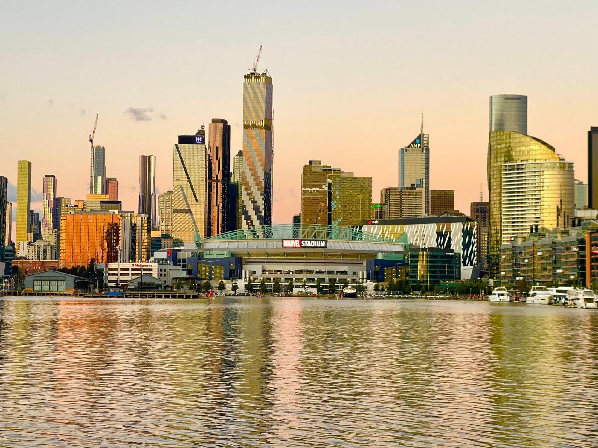 Homestay Yarra Accommodation-private Apartments-collins Wharf Waterfront, Docklands *