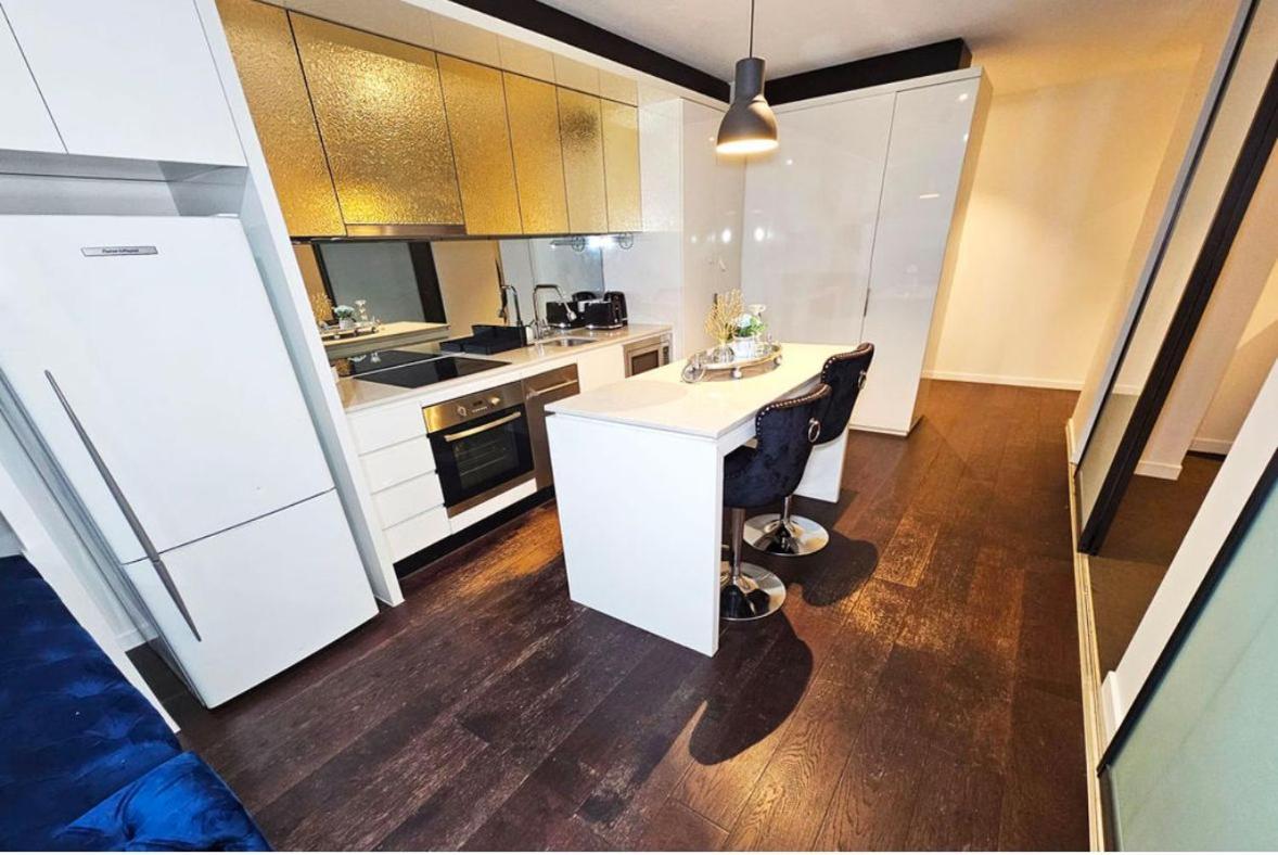 Apartment Luxurious 2 Bedroom Urban Retreat In The Heart Of Melbourne