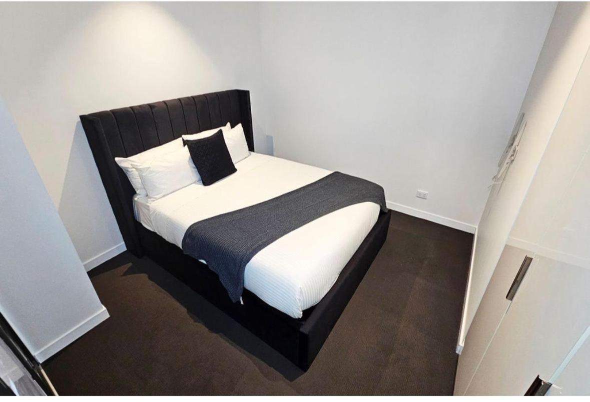 Luxurious 2 Bedroom Urban Retreat In The Heart Of