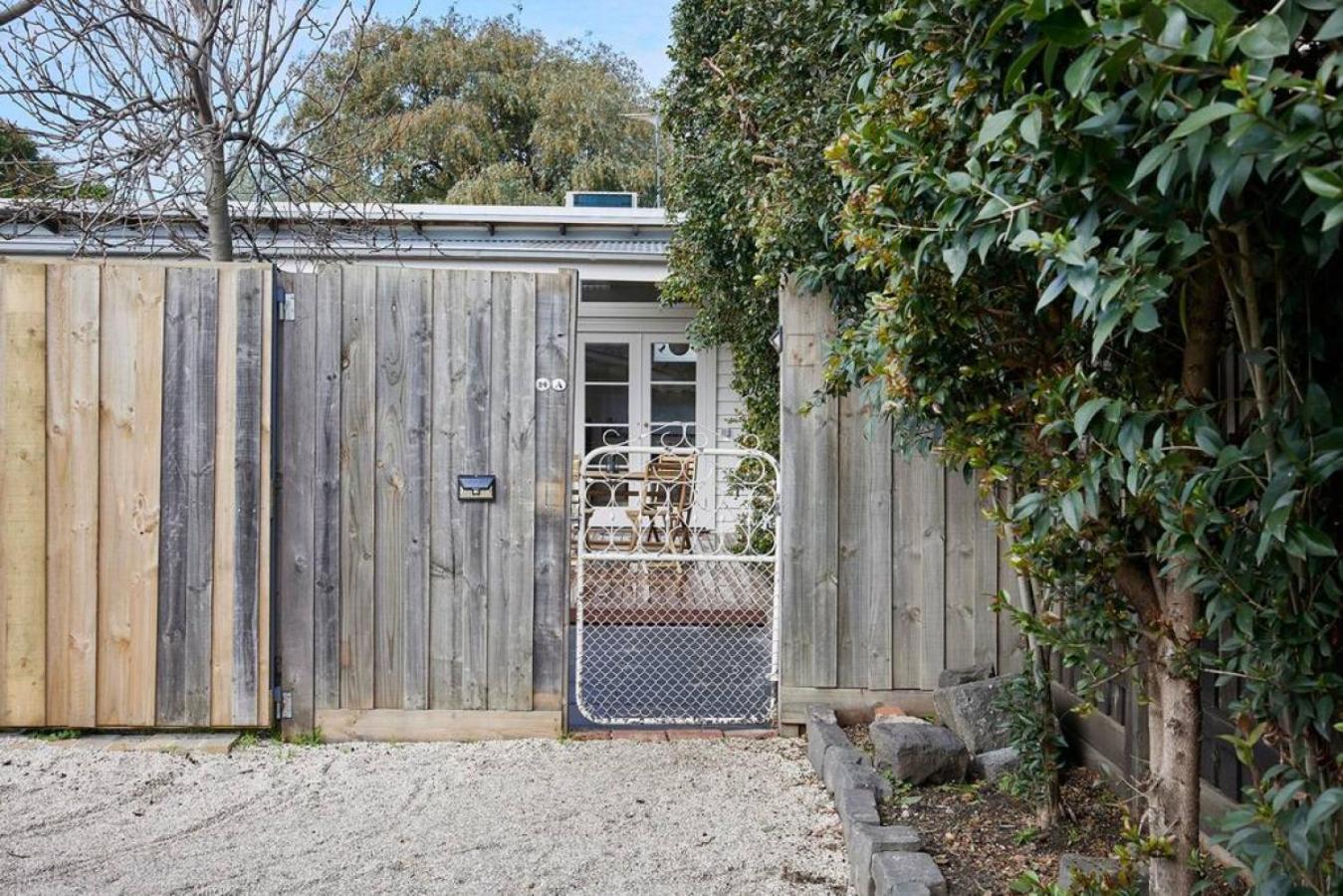 Brunswick Hideaway *