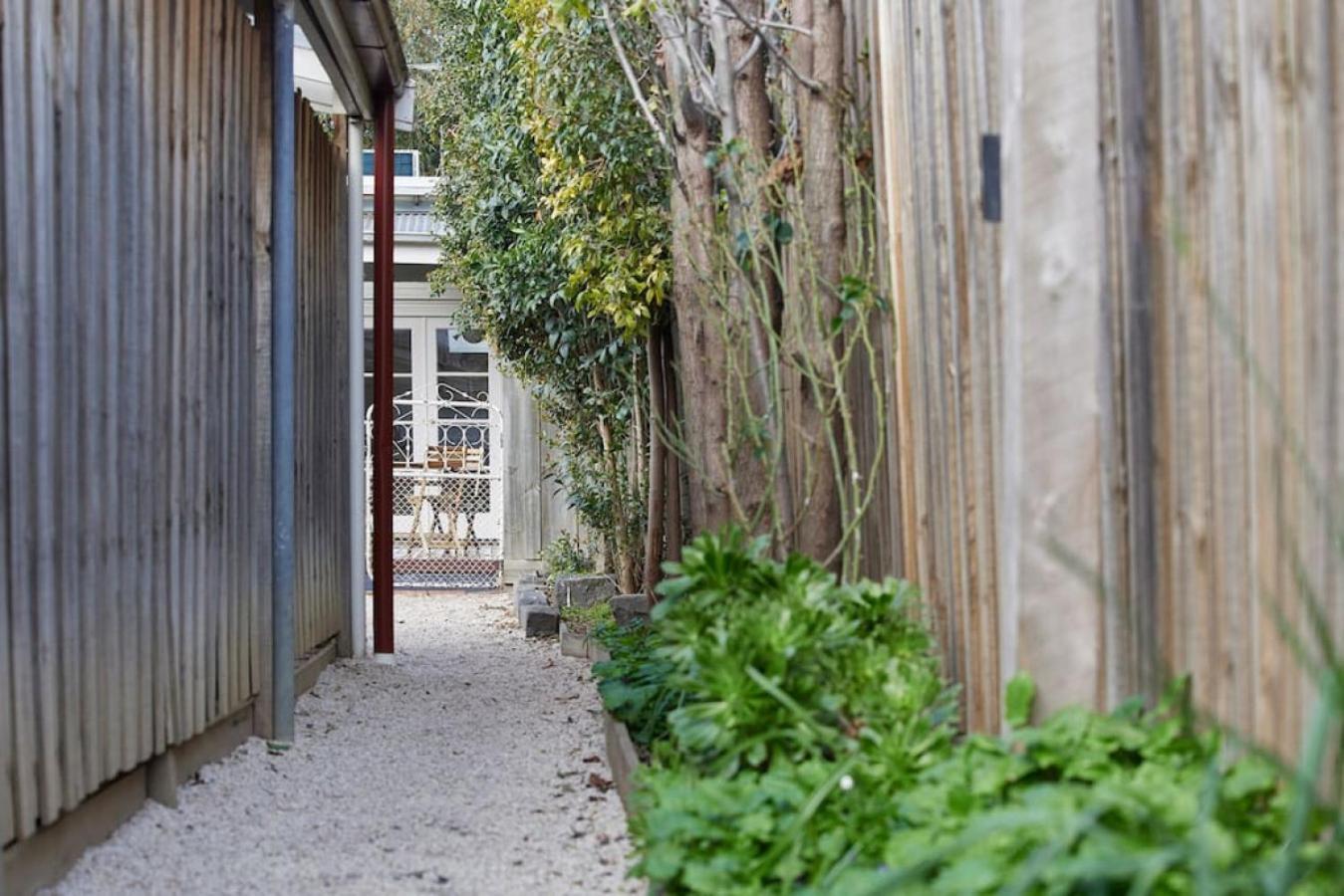 Brunswick Hideaway *