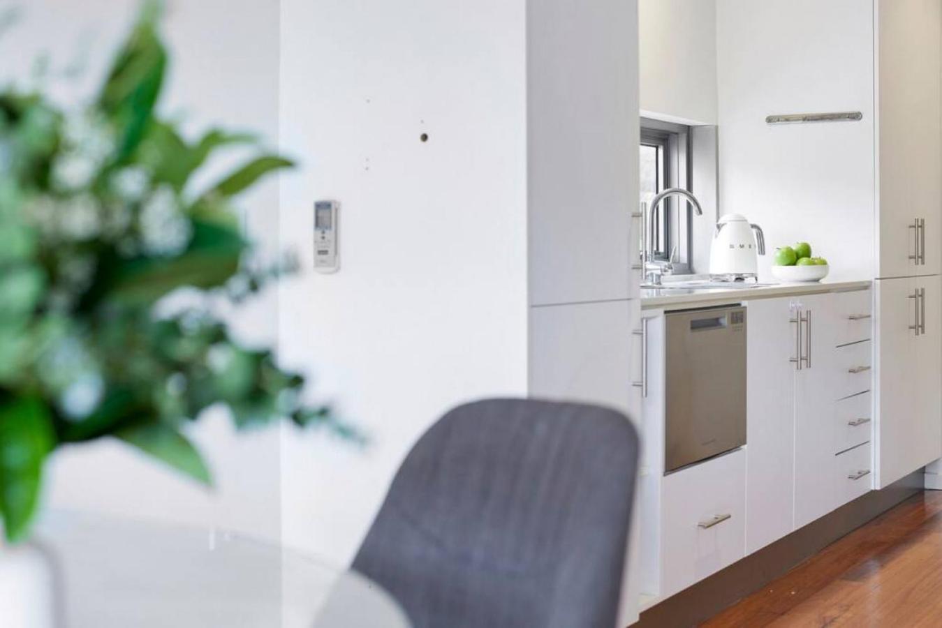 Lovely 2 Bedroom In Carlton Melbourne
