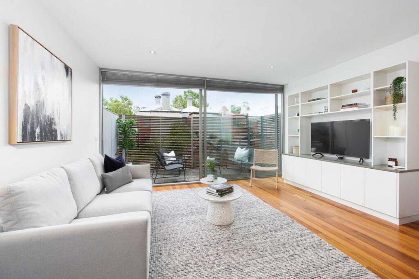 Lovely 2 Bedroom In Carlton * Melbourne