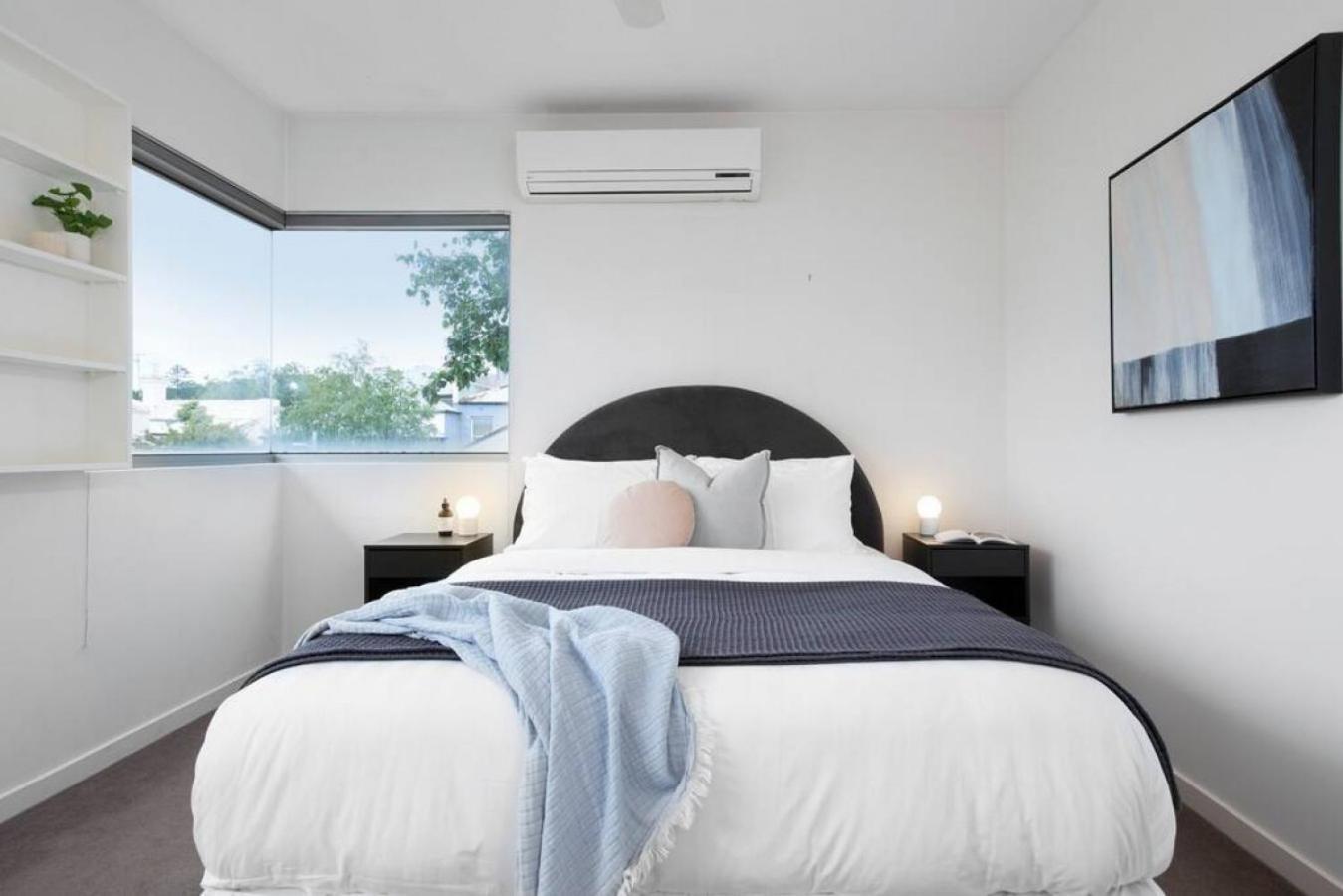 Lovely 2 Bedroom In Carlton *