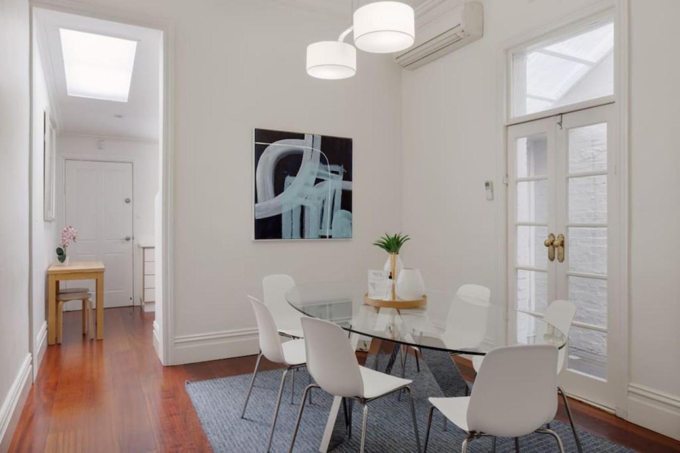 Luxury On Lygon, Victorian Terrace Melbourne
