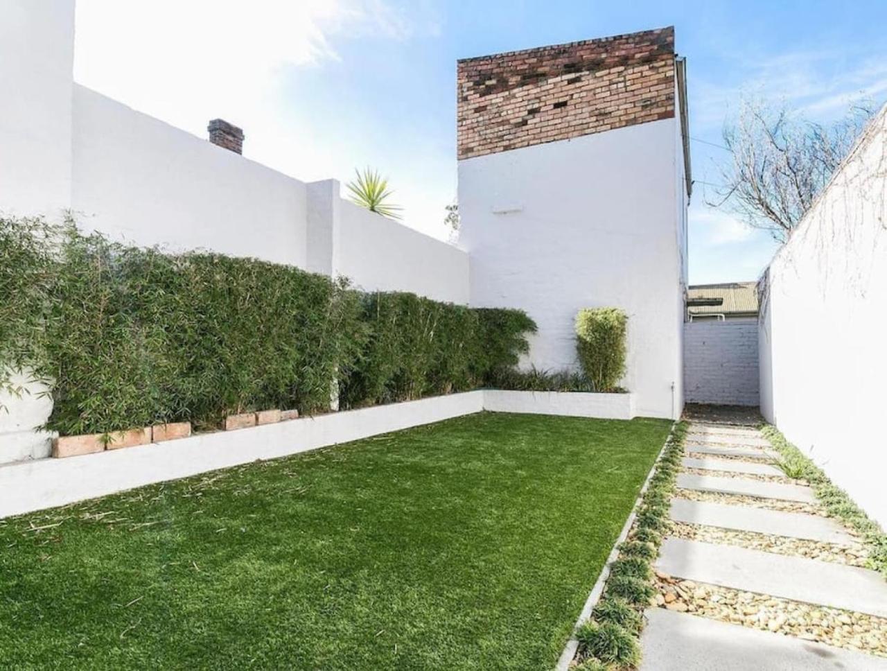 Holiday home Luxury On Lygon, Victorian Terrace *