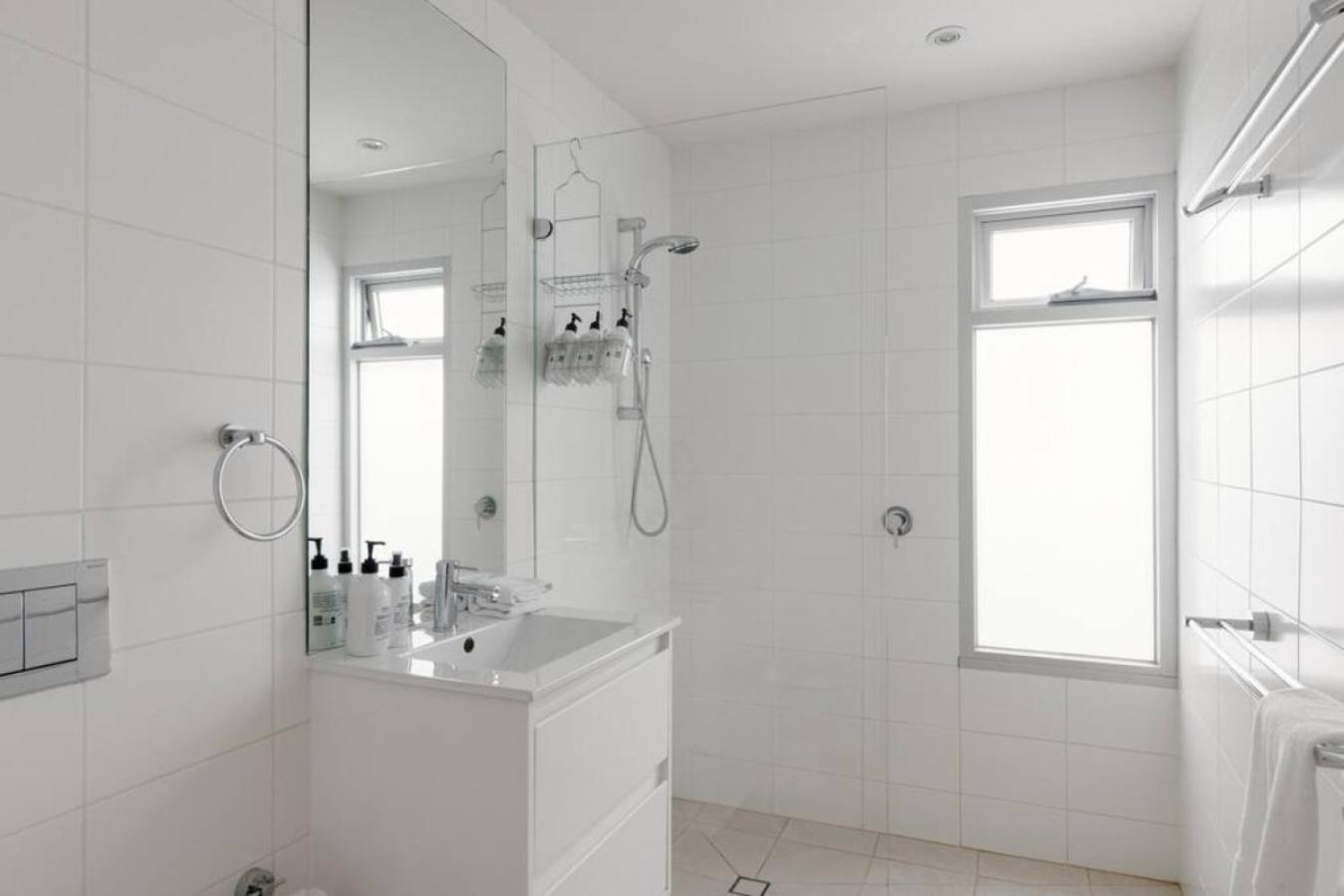 Luxury On Lygon, Victorian Terrace Melbourne