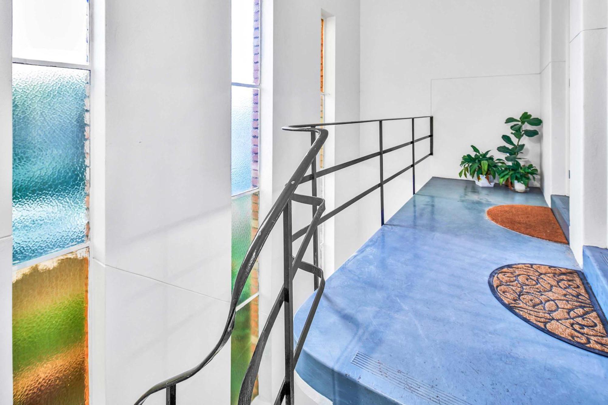 Apartment 1 Bedroom Art Deco With Study Melbourne