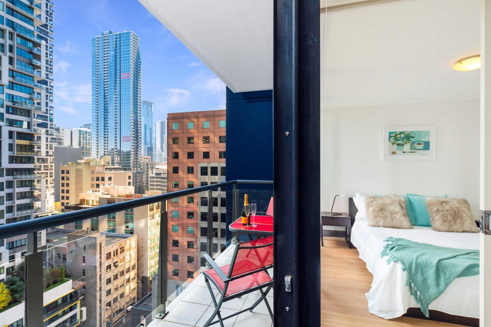 Cbd With A C Balcony & Pool Apartamento *