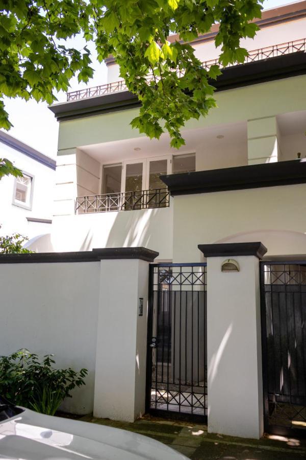 Stylish 3-bedroom In The Heart Of South Yarra Melbourne