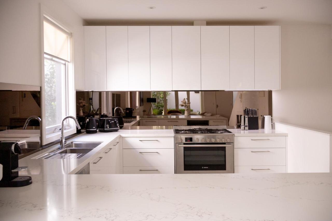 Stylish 3-bedroom In The Heart Of South Yarra Holiday home Melbourne