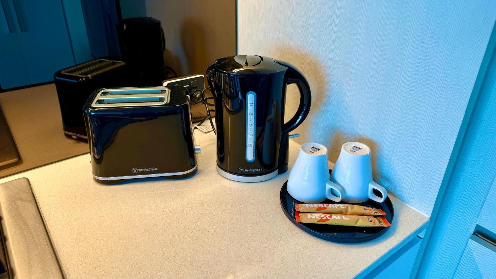 Yarra Accommodation-private Apartments-collins Wharf Waterfront, Docklands Homestay Melbourne