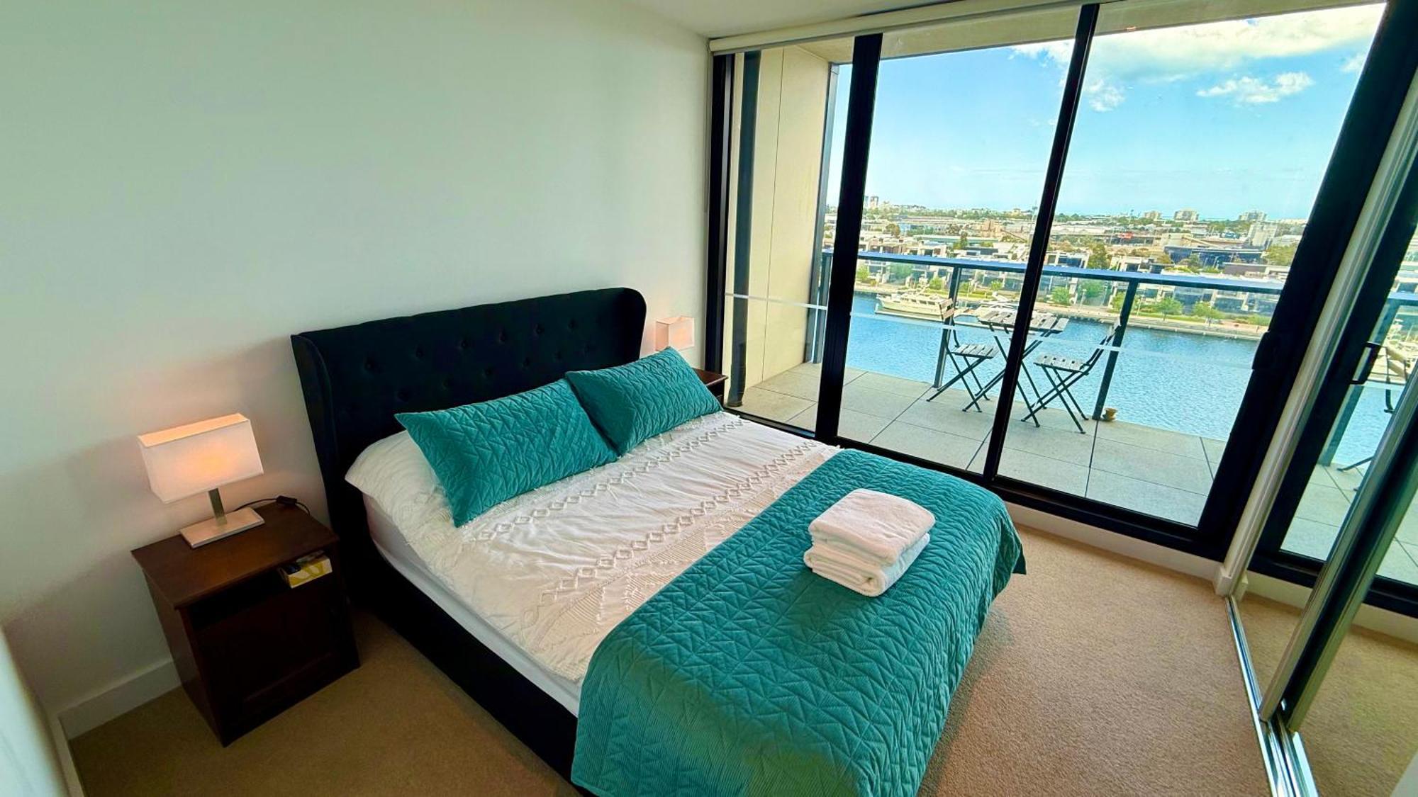 Yarra Accommodation-private Apartments-collins Wharf Waterfront, Docklands Homestay