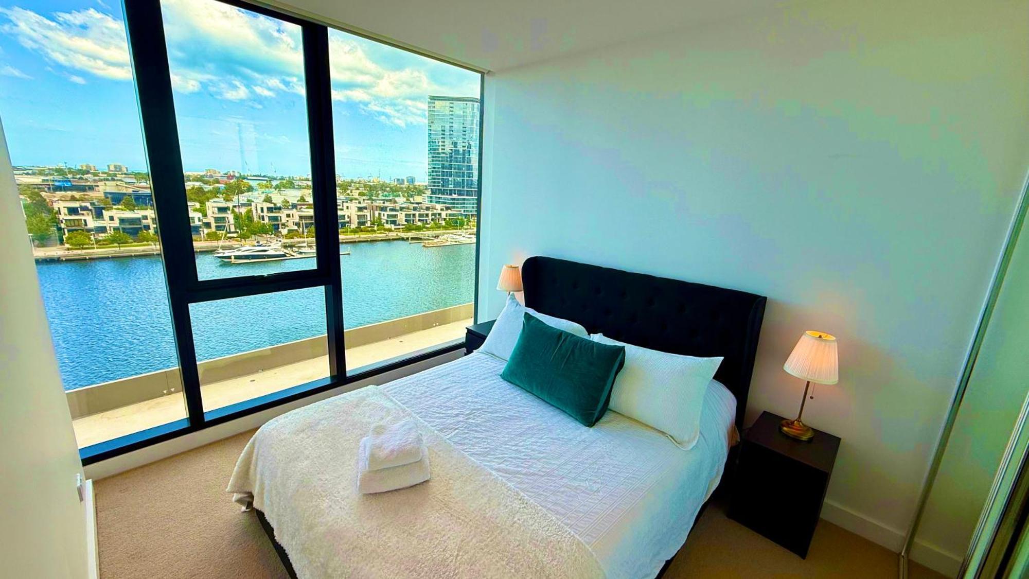 Homestay Yarra Accommodation-private Apartments-collins Wharf Waterfront, Docklands *