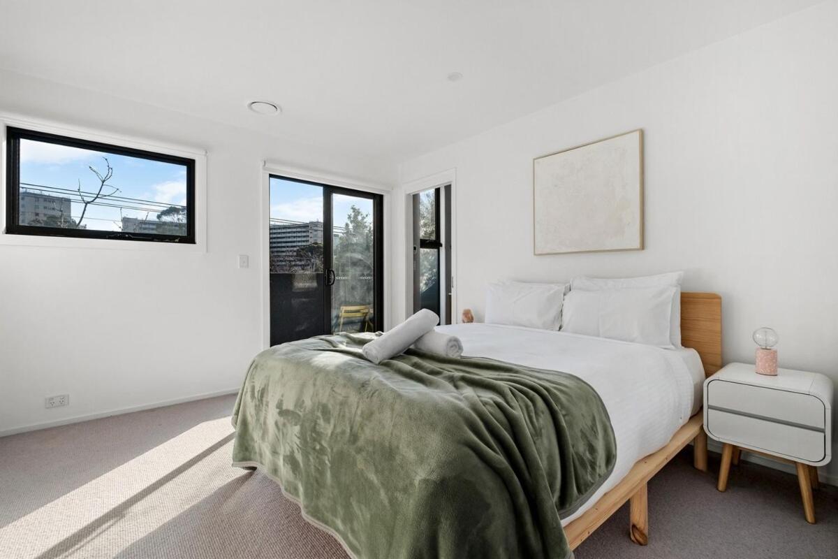 South Yarra Luxe - Spacious Townhouse & Parking