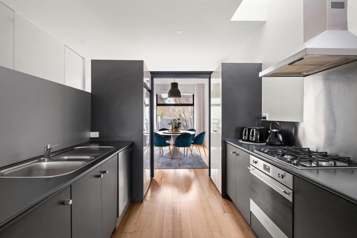 Holiday home South Yarra Luxe - Spacious Townhouse & Parking