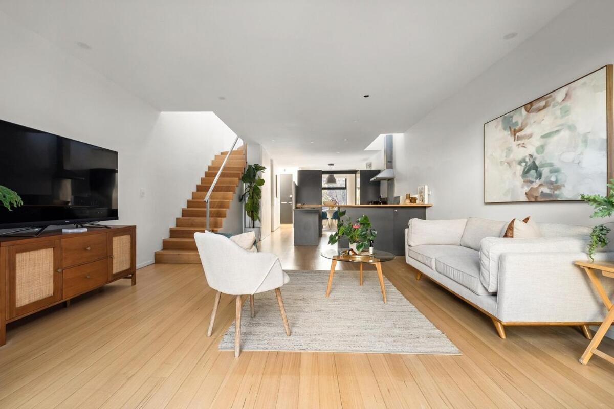 South Yarra Luxe - Spacious Townhouse & Parking Holiday home *