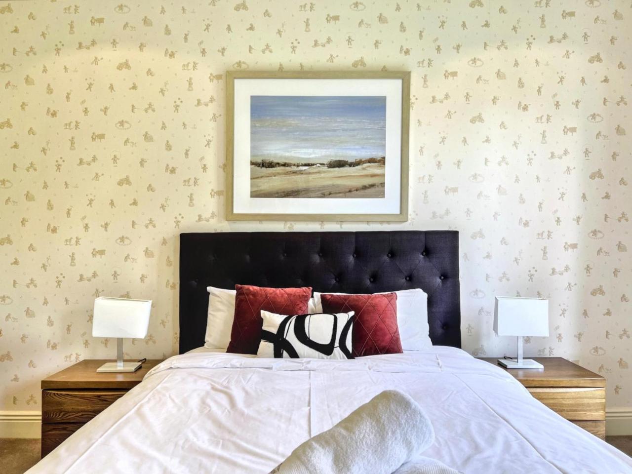 Rowen Manor House Melbourne