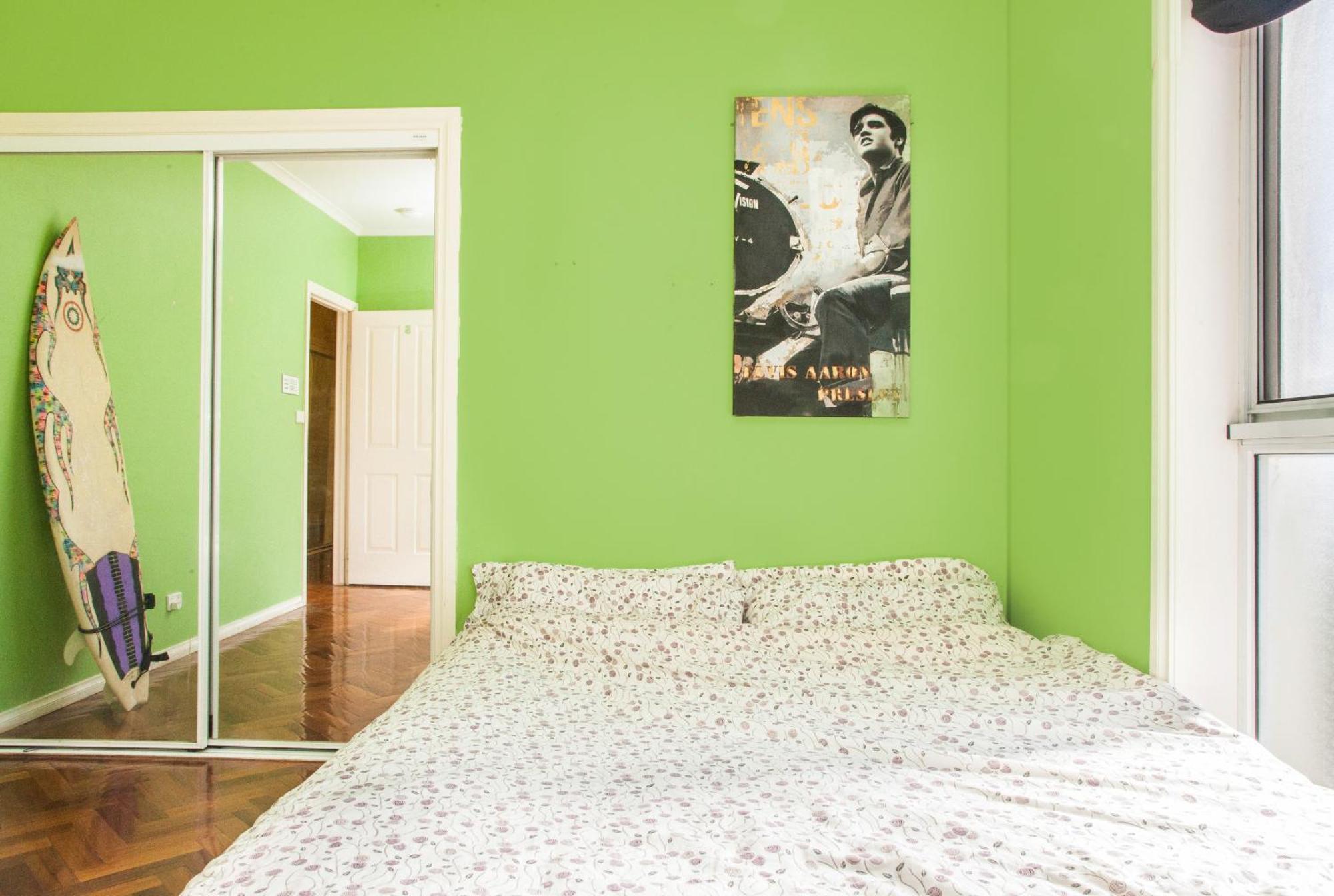 Abbotsford Private & Pods - 15 Charles Homestay *