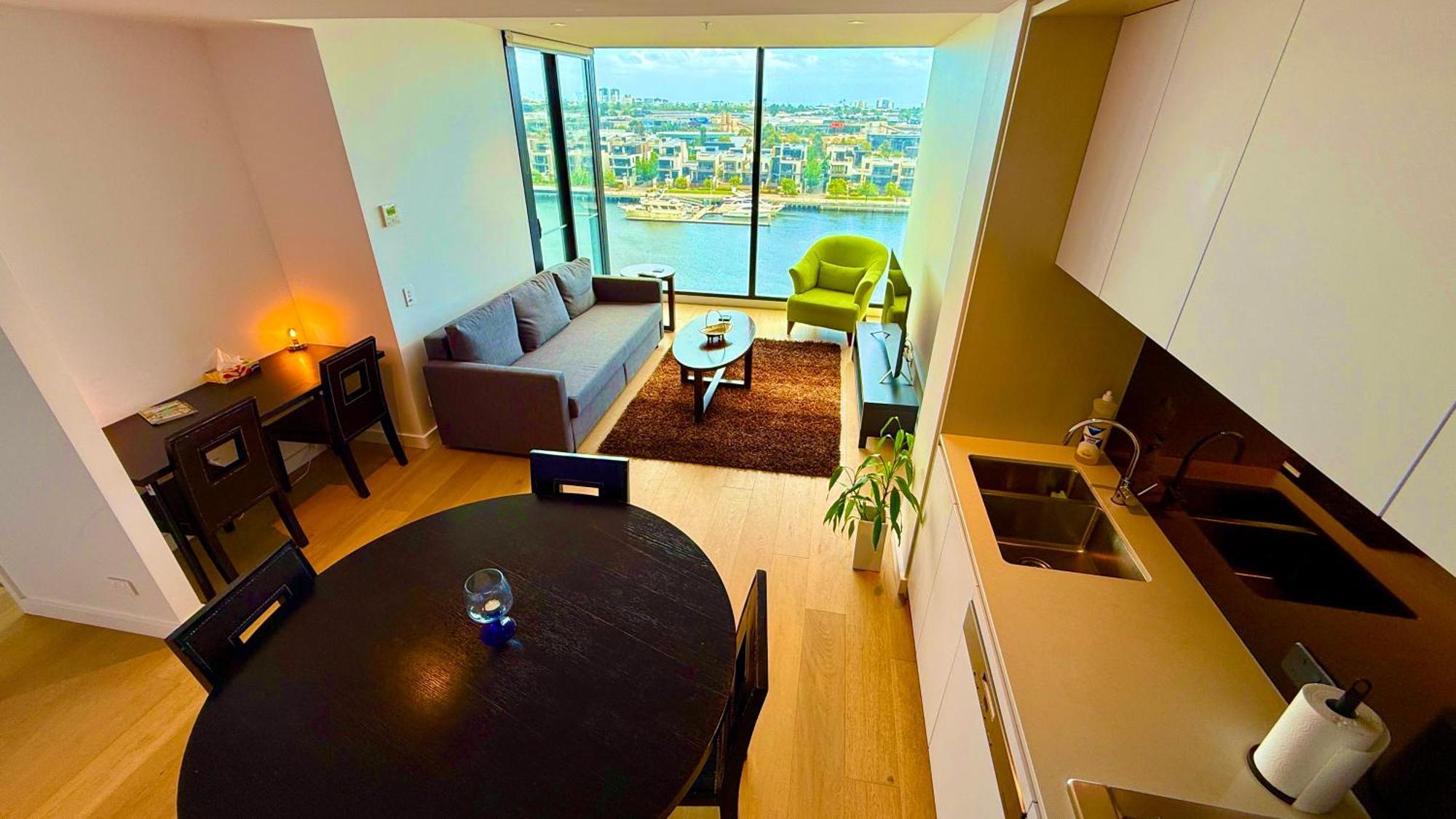 Yarra Accommodation-private Apartments-collins Wharf Waterfront, Docklands * Melbourne