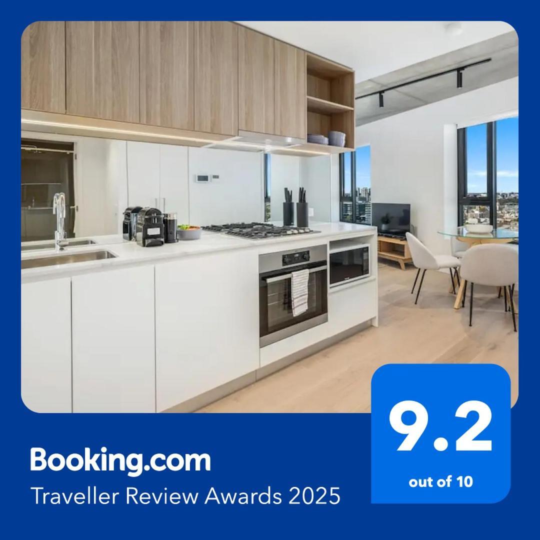 Stylish 2 Bed Stature Southbank Apartment Melbourne
