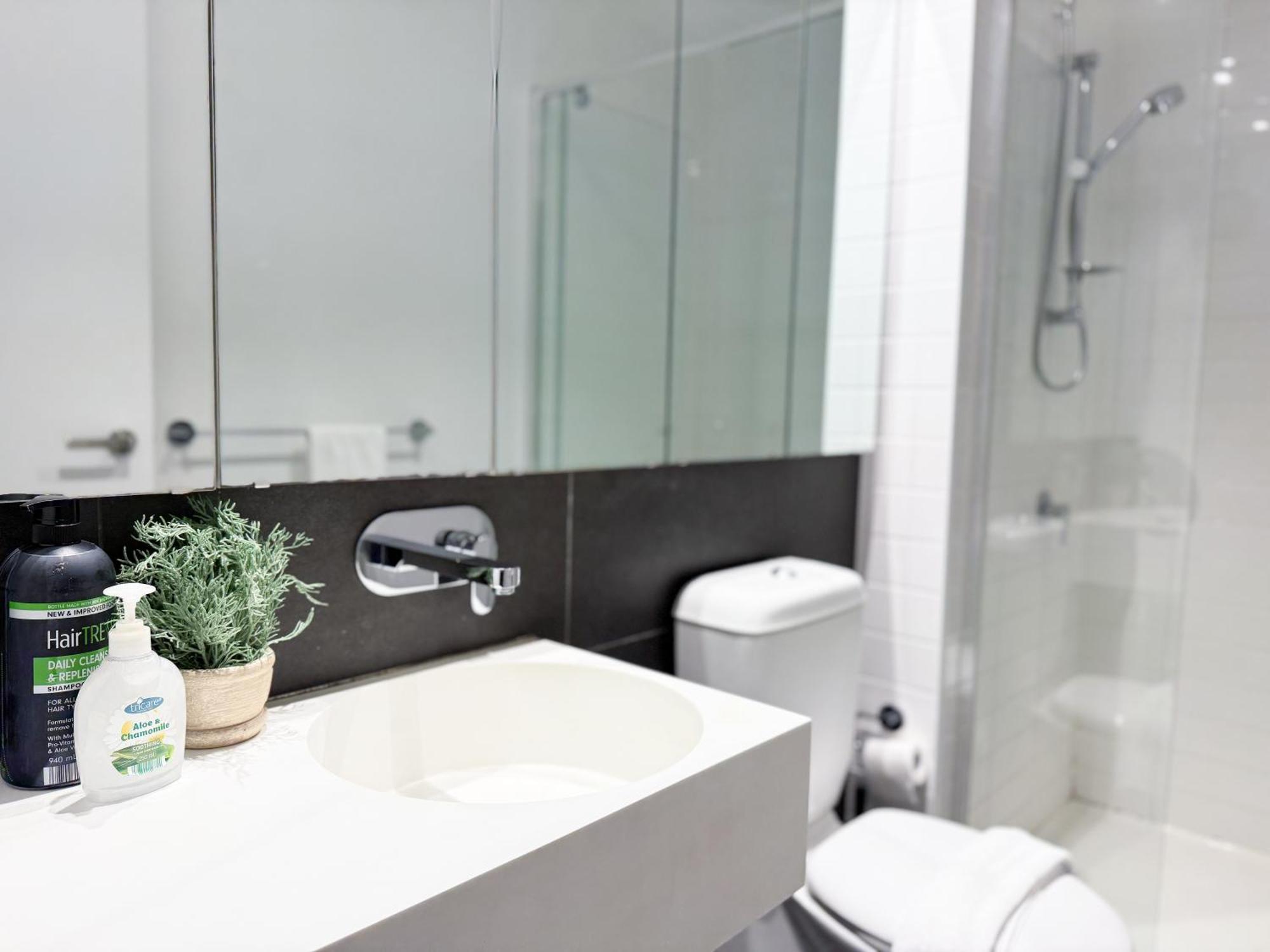 Apartment Modern Luxe Chic 2br Near Southern Cross Station *