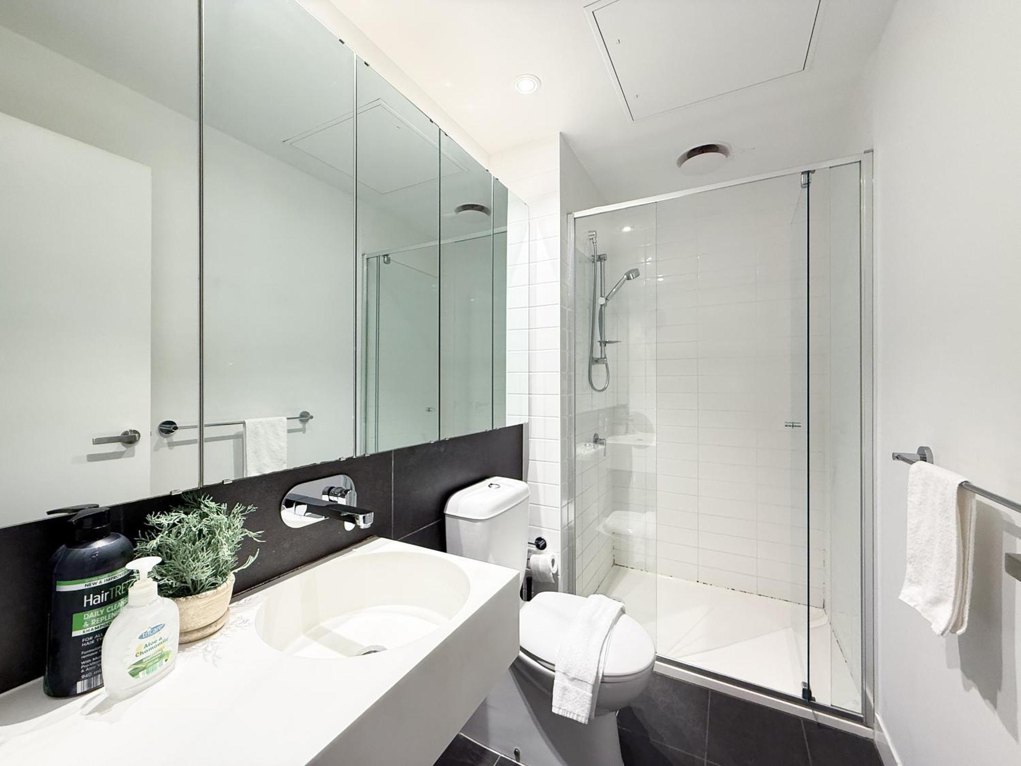 Modern Luxe Chic 2br Near Southern Cross Station Melbourne