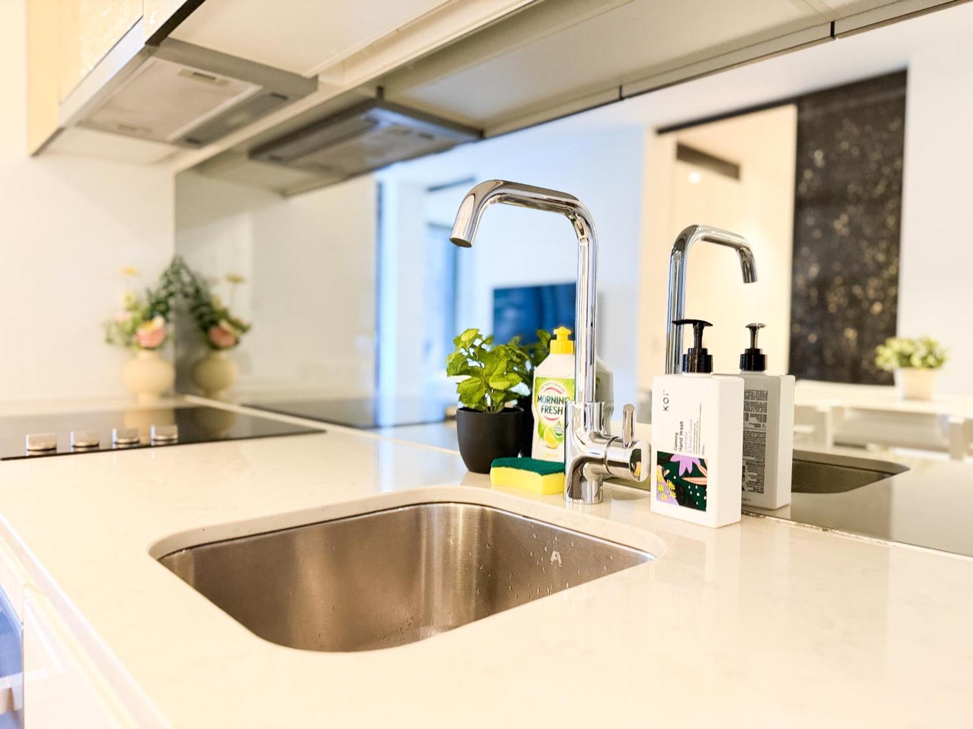 Apartment Modern Luxe Chic 2br Near Southern Cross Station Melbourne