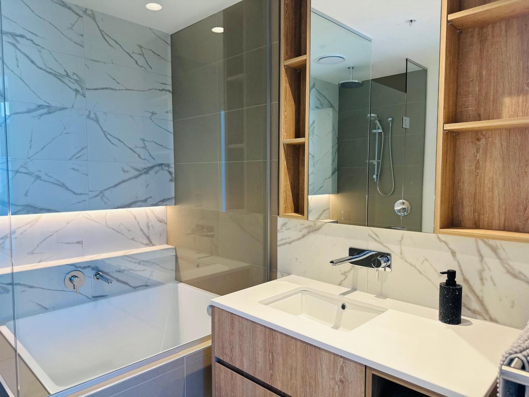Royal Executive Living Bay N Luxe Executive Residency Apartment