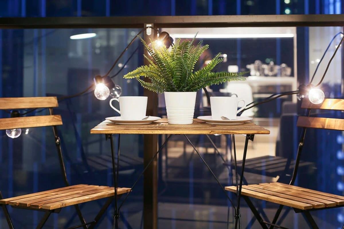 A Cozy & Stylish 2br In Cbd *