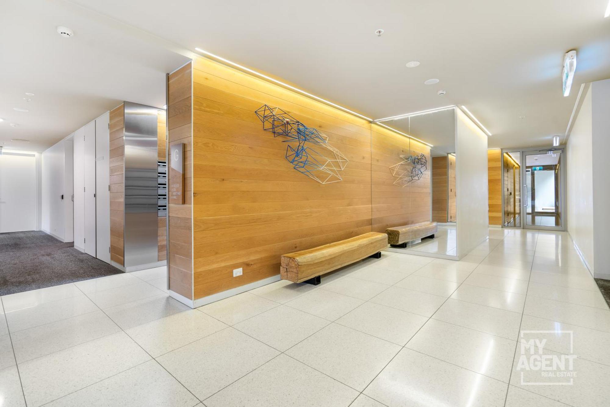Apartment Experience Port On Delightful Dow Street Melbourne