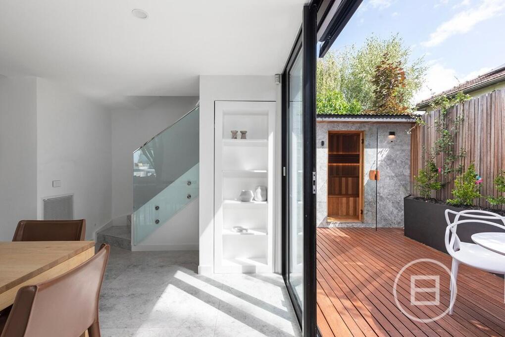 Holiday home Architectural Oasis Luxury Retreat Glen Iris *
