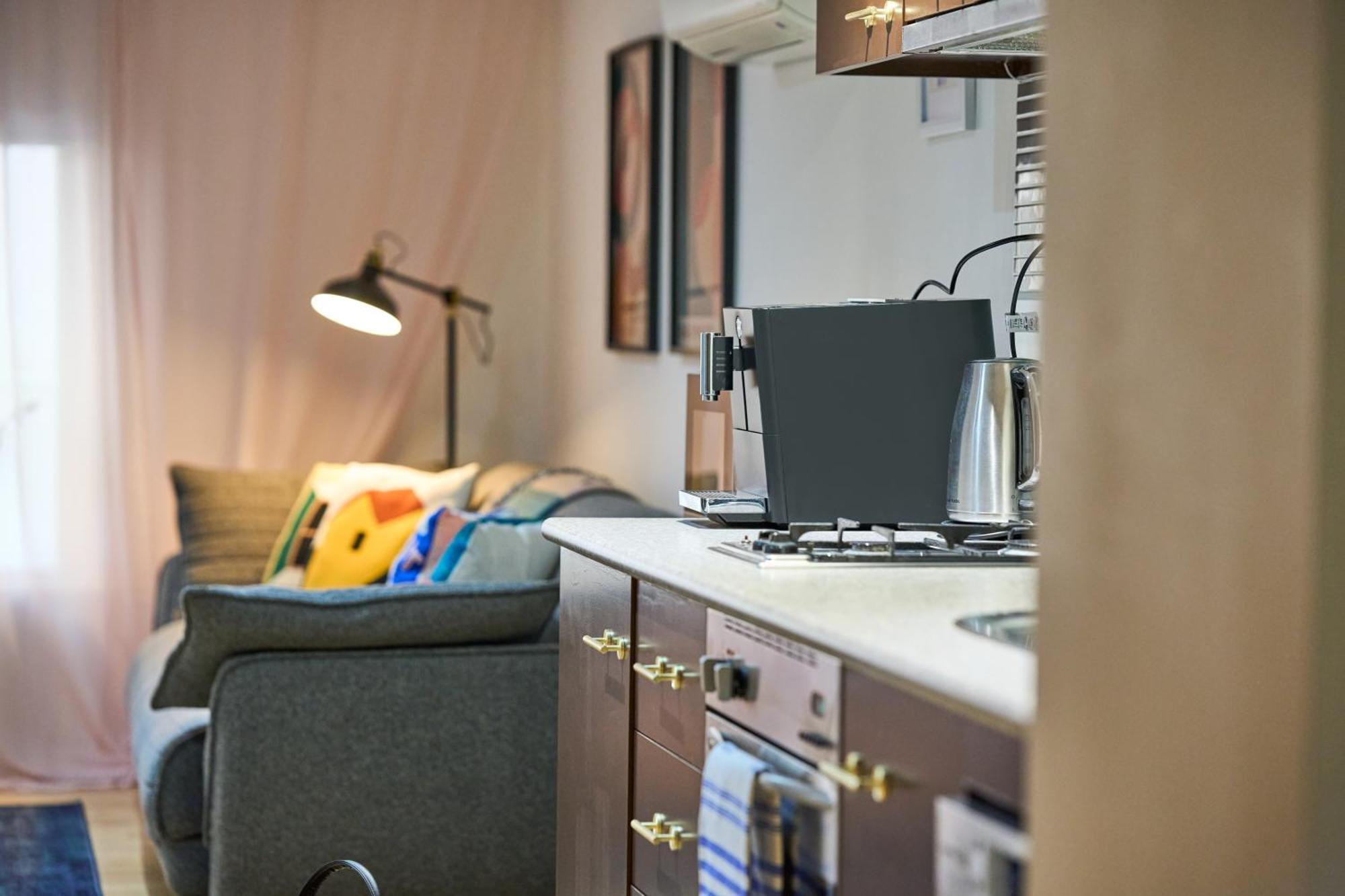 Apartment Heritage Hideaway - Refurbished Flinders St Gem Melbourne